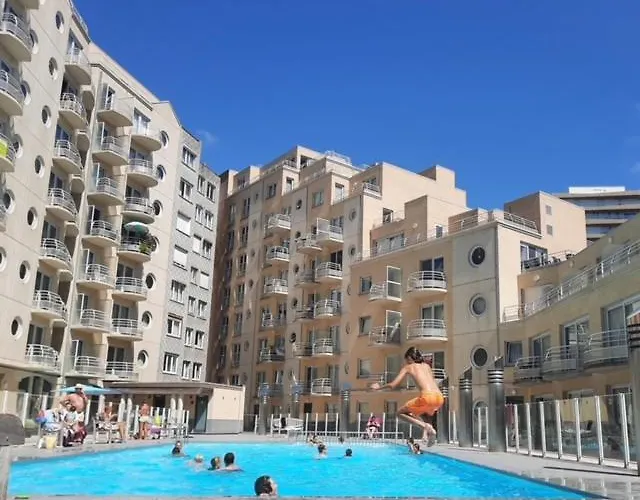 Be At Sea In Ostend All-In Luxury Apartment , Outdoor Pool, Side Seaview